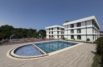Sakarya Kocaali Yalı'da Havuzlu Site İçinde, Yerden Isıtmalı 1+1 Satılık Daire
