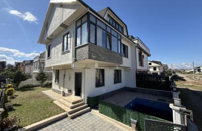 Sakarya Kocaali Yalı'da Denize 150 Metre, Kapanmaz Manzaralı ve Özel Havuzlu 4+1 Satılık Villa