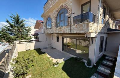 Sakarya Kocaali Yayla'da Denize 40 Metre, Deniz Manzaralı ve Havuzlu 4+1 Satılık Ön Cephe Villa