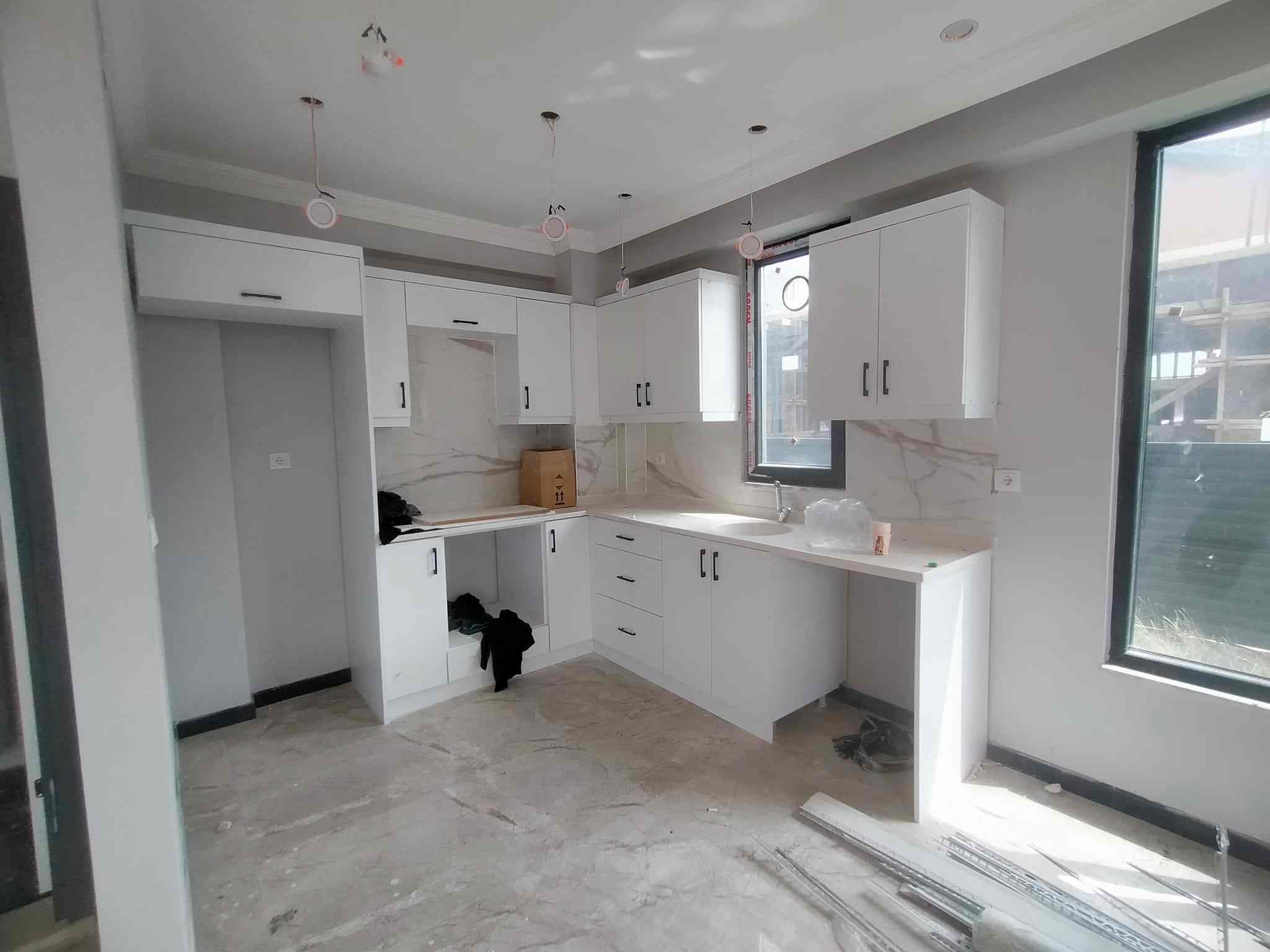 Sakarya Kocaali Alandere'de Satılık Havuzlu Sitede Lüks Triplex Villa - Görsel 2