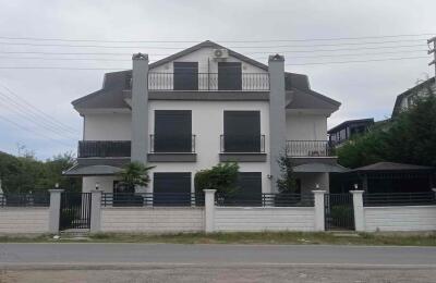 Sakarya Kocaali Yalı Mahallesi'nde Denize 300m Tam Eşyalı 5+1 Satılık Lüks Villa / Daire