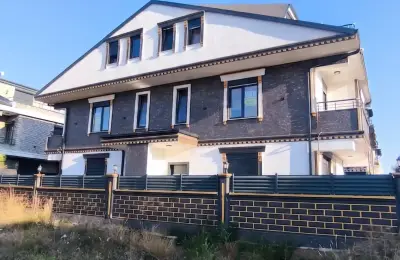 Sakarya Kocaali Alandere'de Havuzlu, Otomatik Panjurlu, Deniz Manzaralı 4+1 Lüks Tripleks İkiz Villa