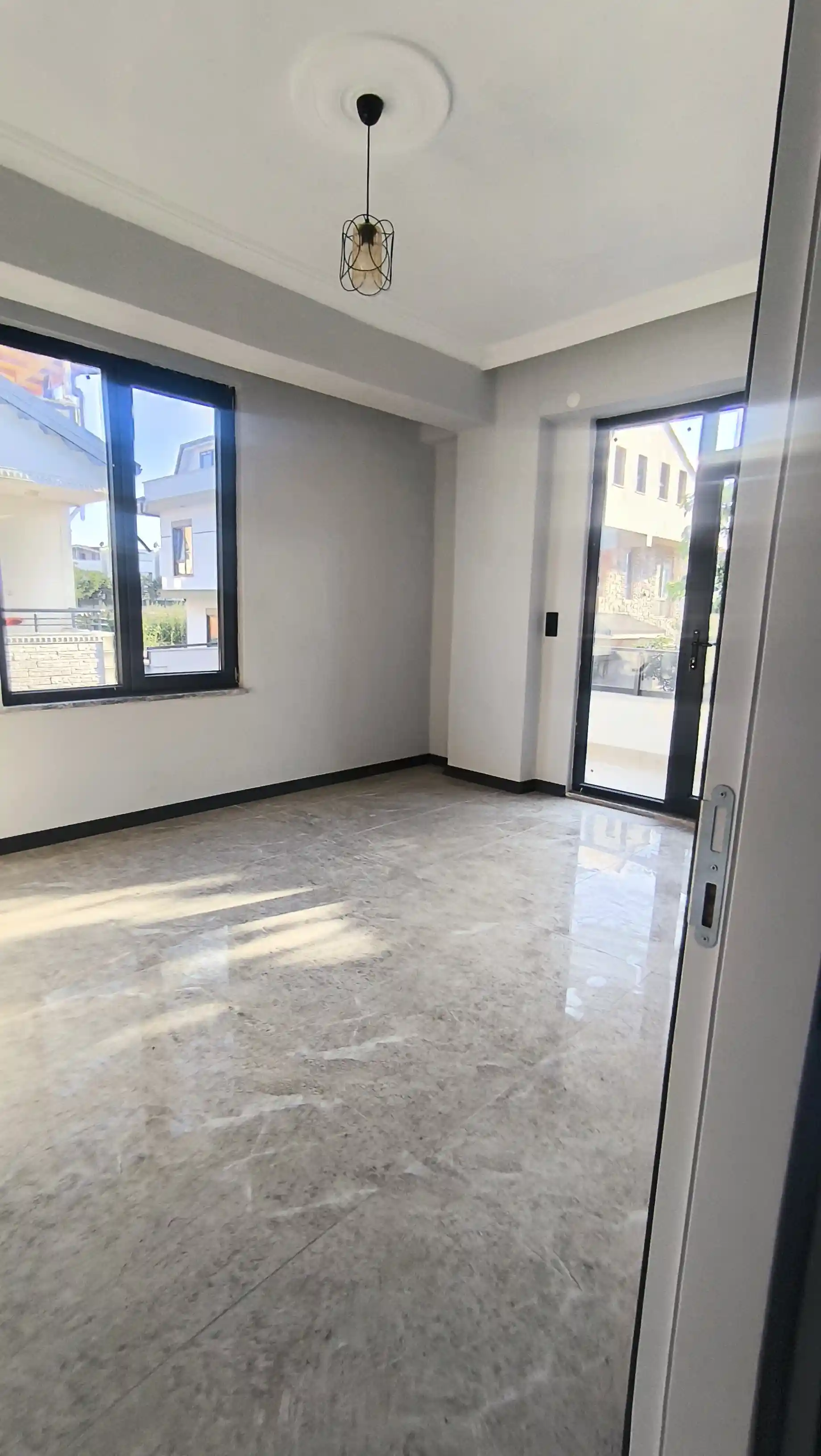 Sakarya Kocaali Yayla Mahallesi'nde Havuzlu, Deniz Manzaralı 4+1 Satılık Tripleks İkiz Villa - Görsel 21