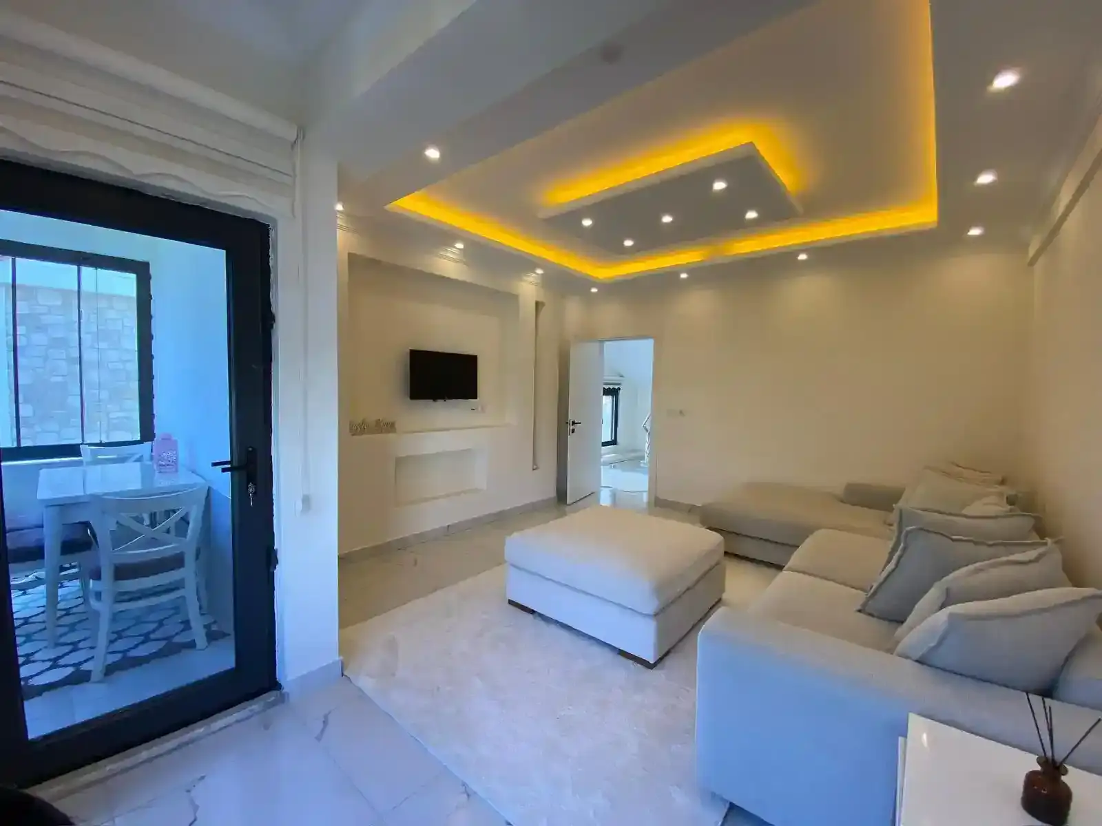 Kocaali Yalı’da Isıtmalı Havuzlu ve Yerden Isıtmalı Ultra Lüks 4+1 Villa - Görsel 11