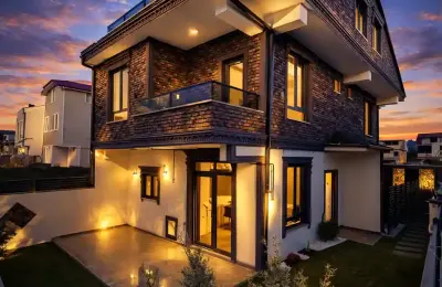 Kocaali Yalı Mahallesi’nde Satılık Sıfır, Müstakil Bahçeli 3+1 Tripleks Villa