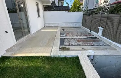 Kocaali Yalı'da Müstakil Havuzlu Yerden Isıtmalı 3+1 Lüks Tripleks Villa