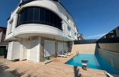 Sakarya Kocaali Yalı Mahallesi'nde Havuzlu, 20'lik Yol Üzerinde 5+1 Ultra Lüks Tripleks Villa